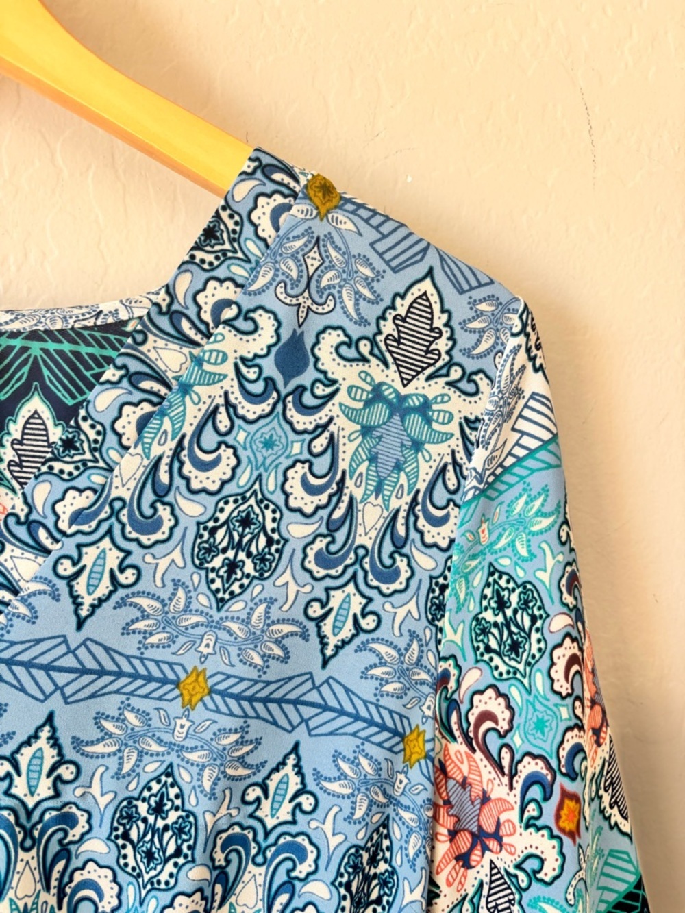Everly Blue Paisley V-Neck Smock Waist Mini Dress - Picture 7 of 15